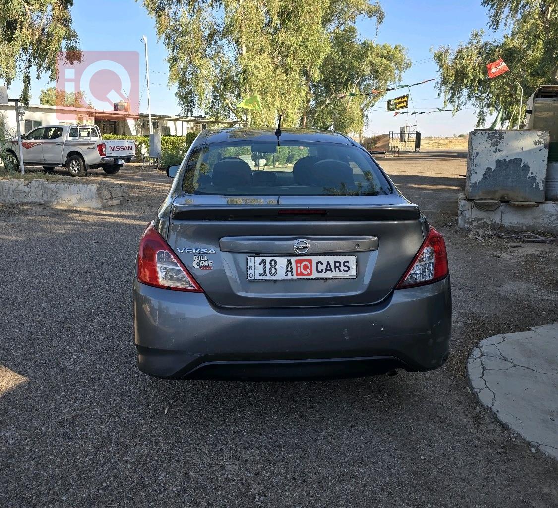 Nissan Versa